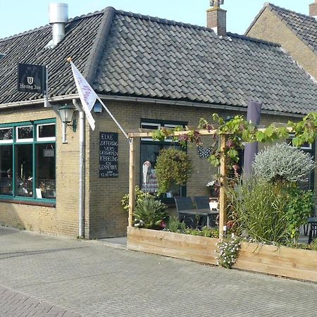 Eetcafe/Pension Nooitgedacht Strijen Экстерьер фото
