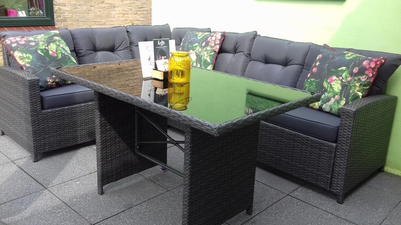 Eetcafe/Pension Nooitgedacht Strijen Экстерьер фото